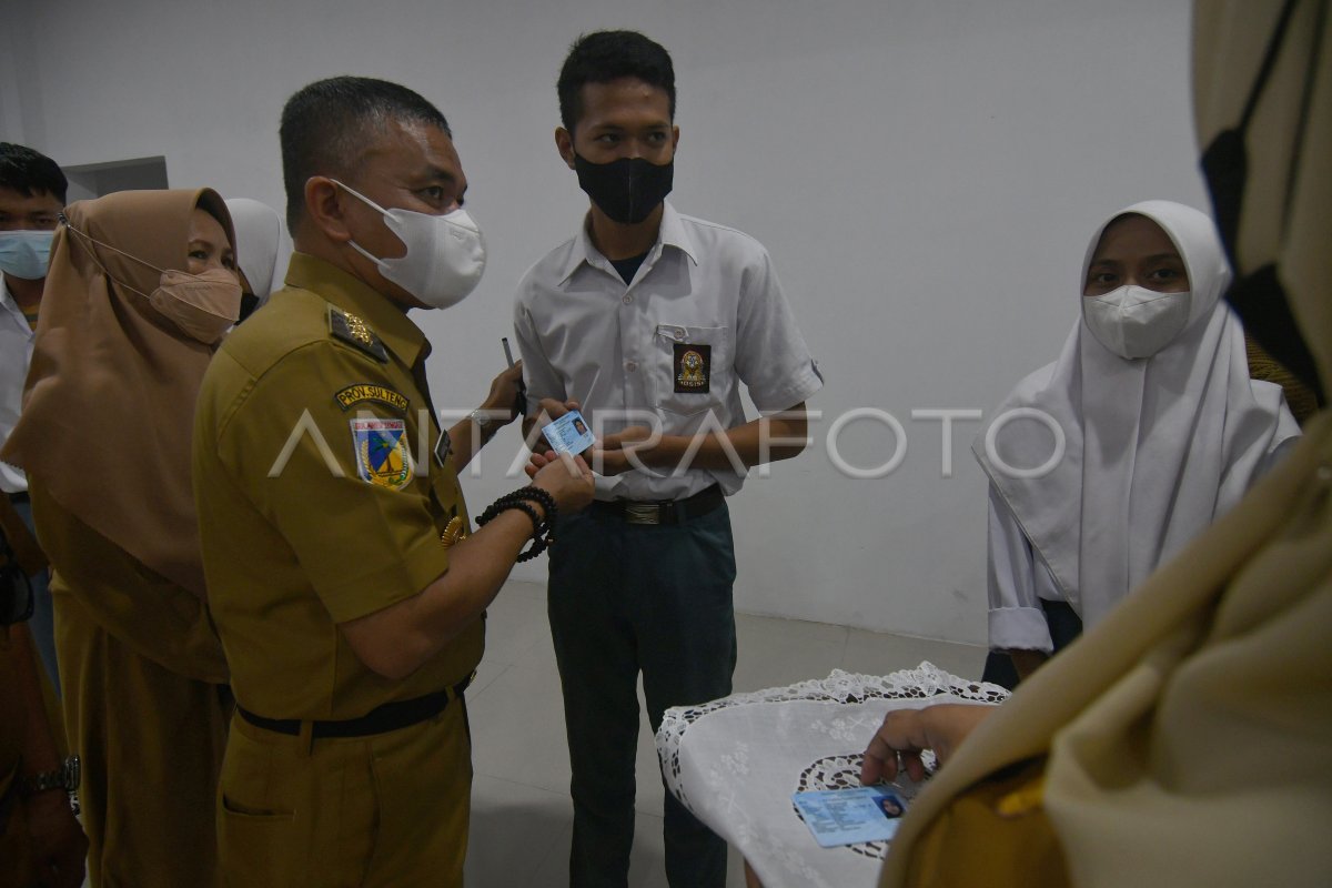 Layanan E Ktp Di Sekolah Antara Foto