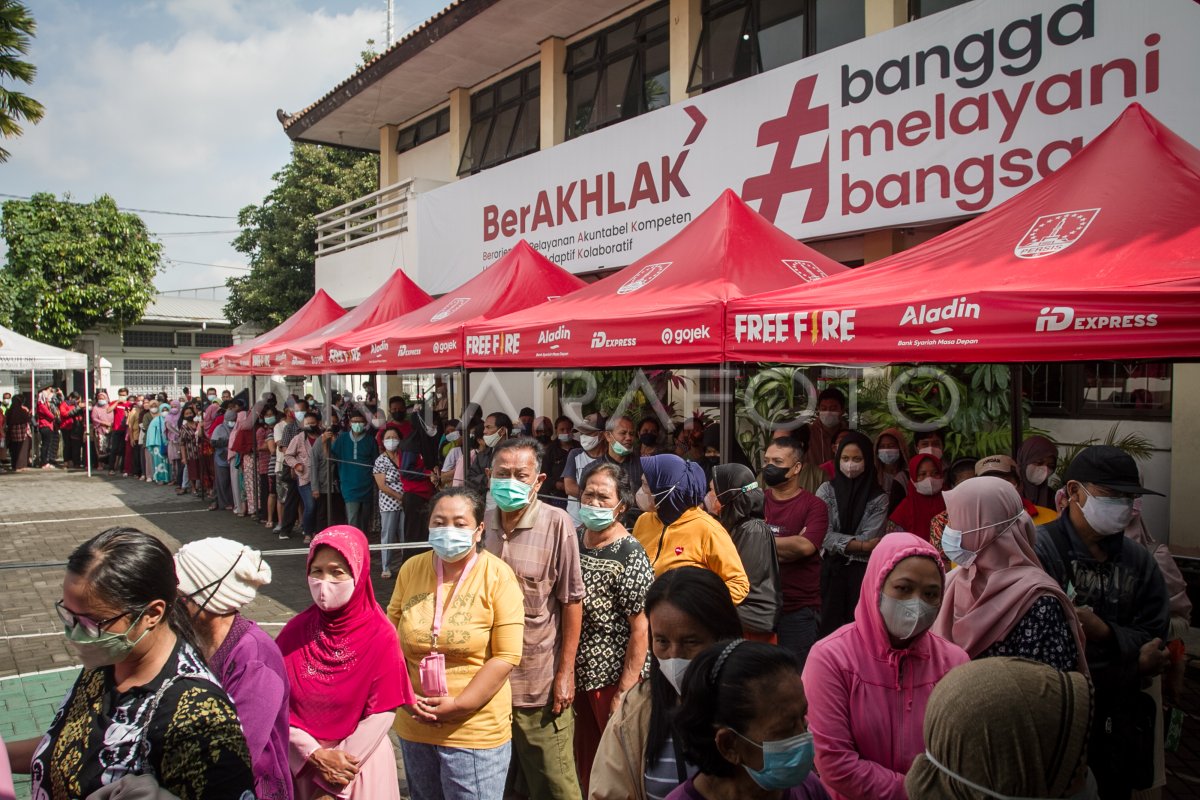 OPERASI PASAR MINYAK GORENG | ANTARA Foto