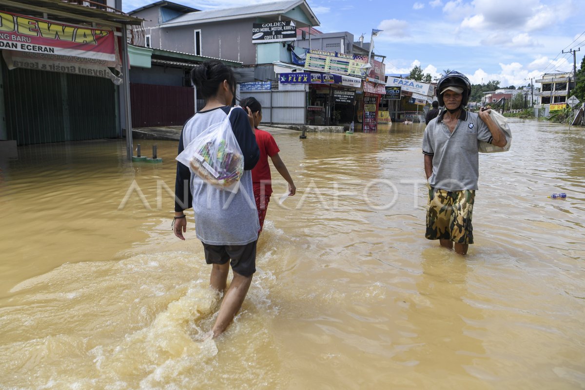 BANJIR DI BALIKPAPAN | ANTARA Foto