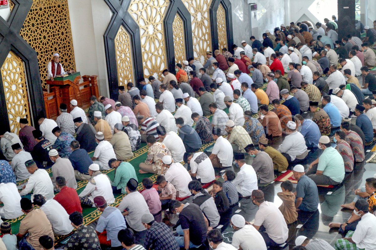 Shalat Jumat Pertama Bulan Ramadhan Di Bogor Antara Foto