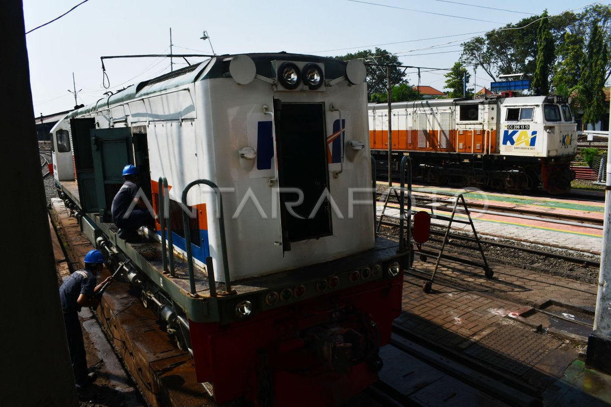 Perawatan Lokomotif Jelang Masa Angkutan Lebaran Antara Foto