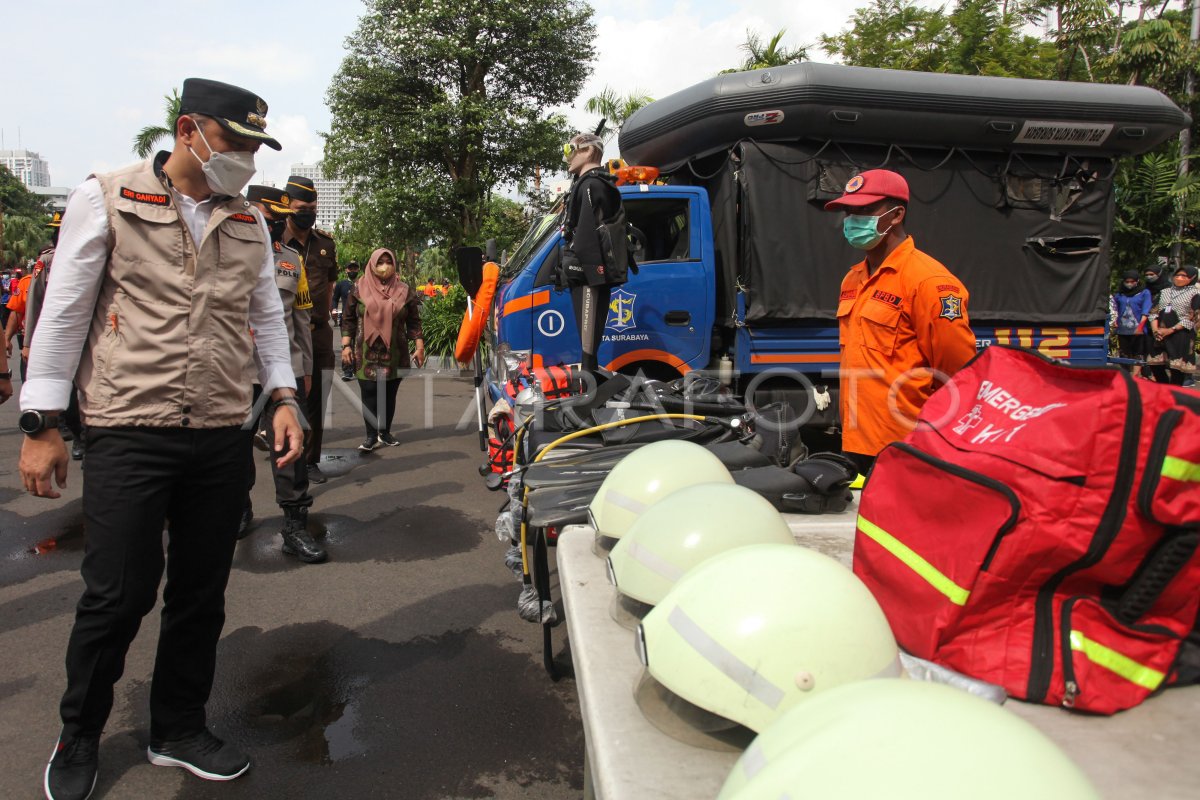 APEL HARI KESIAPSIAGAAN BENCANA DI SURABAYA | ANTARA Foto