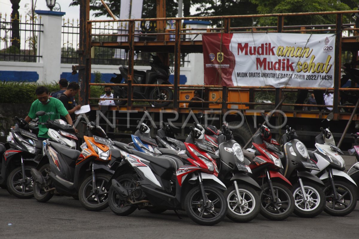 ANGKUTAN KENDARAAN PEMUDIK SEPEDA MOTOR | ANTARA Foto