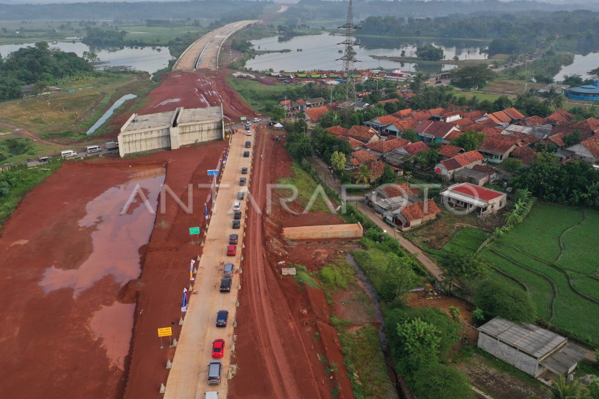 JALUR ALTERNATIF MENUJU JAKARTA | ANTARA Foto