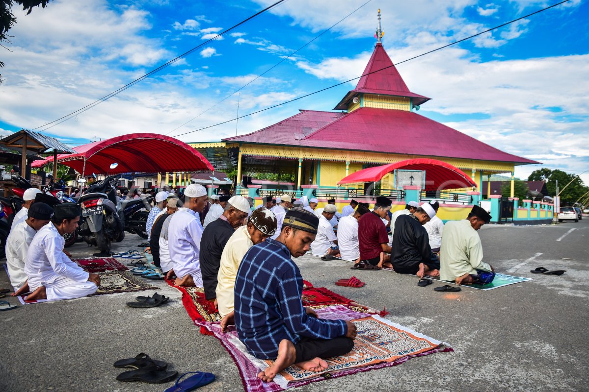 Warga Negeri Hila Di Maluku Rayakan Idul Fitri Antara Foto