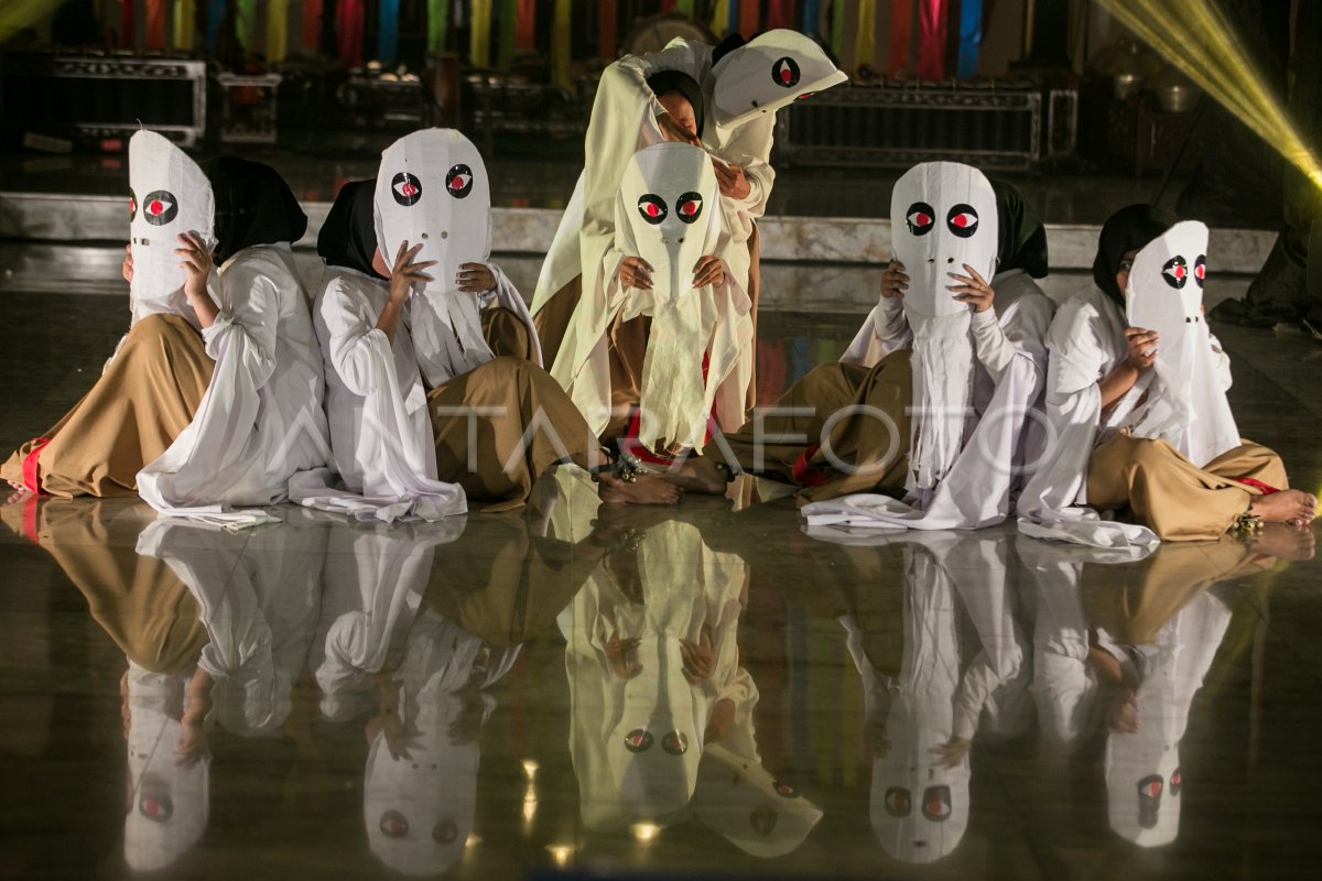 FESTIVAL TOPENG INTERNASIONAL DI SOLO