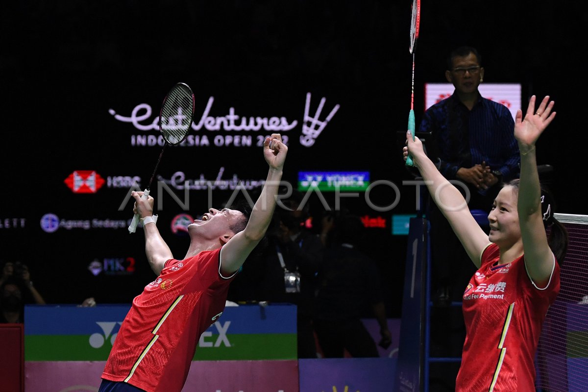 ZHENG DAN HUANG JUARA GANDA CAMPURAN | ANTARA Foto