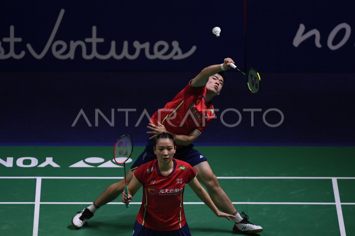ZHENG DAN HUANG JUARA GANDA CAMPURAN | ANTARA Foto
