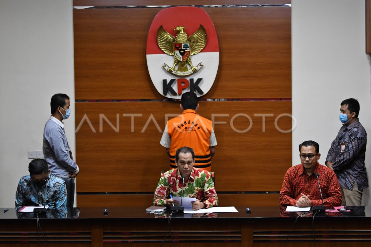 Penetapan Tersangka Korupsi Dana Pen Kabupaten Muna Antara Foto