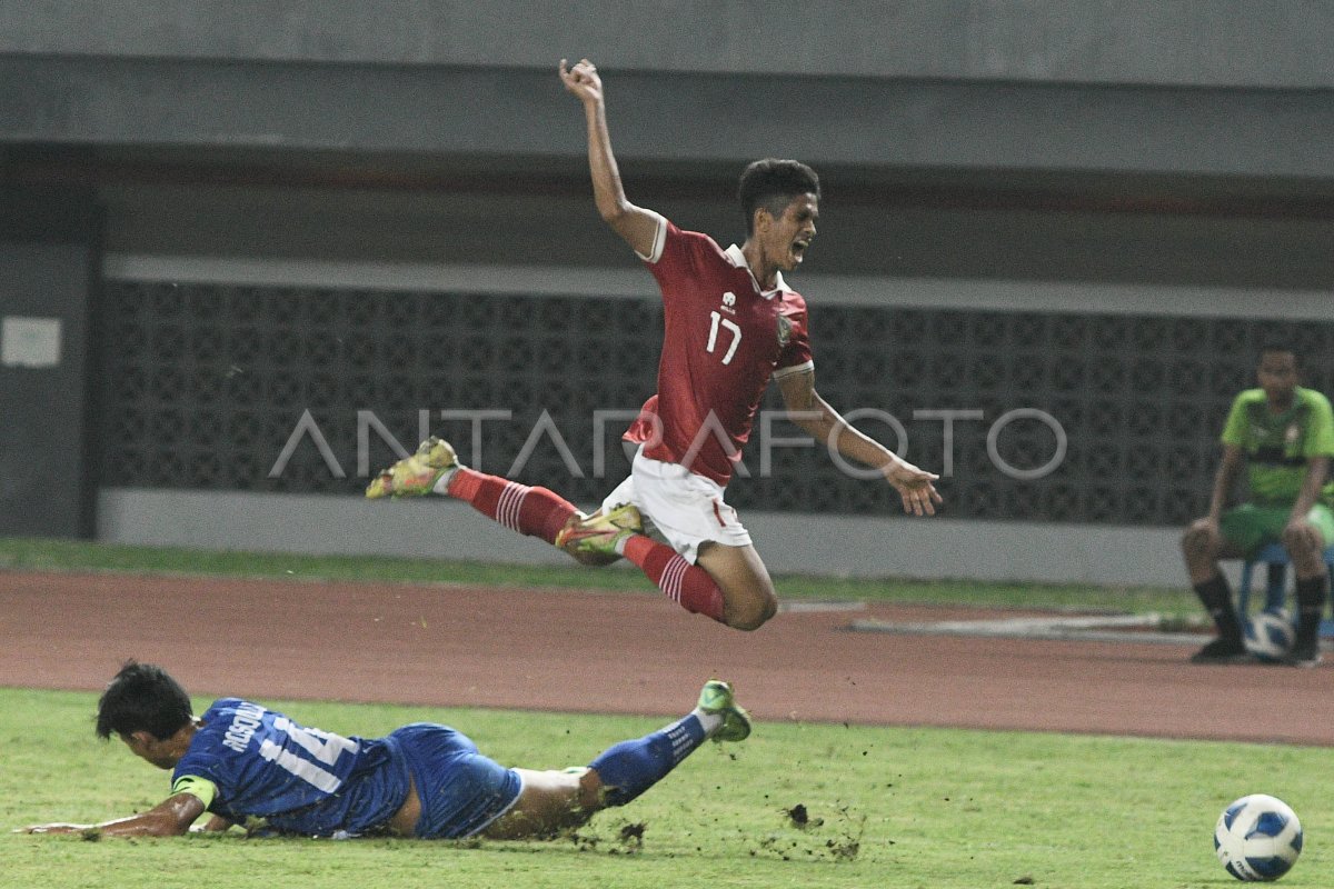 TIMNAS INDONESIA U-19 KALAHKAN FILIPINA | ANTARA Foto