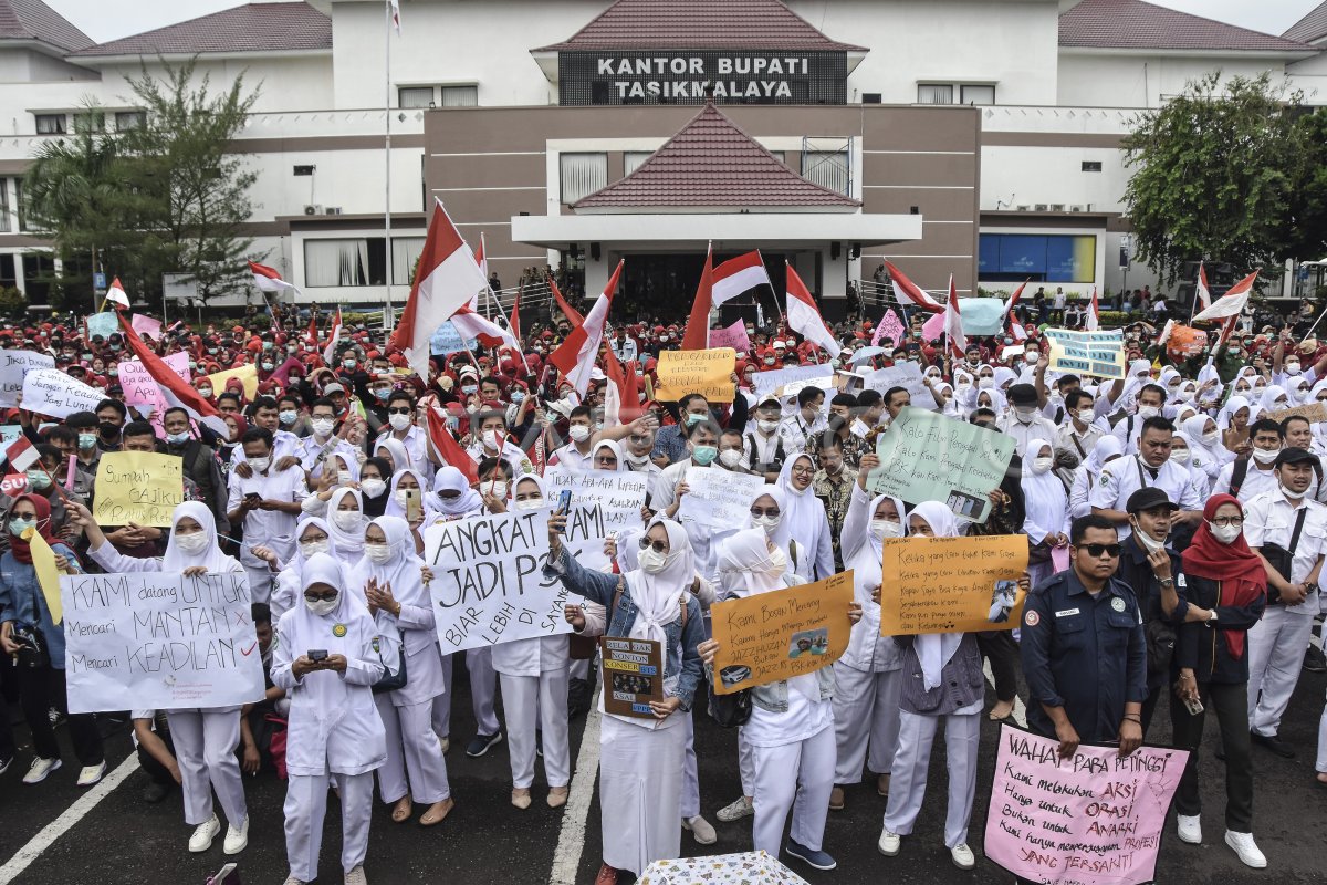 Aksi Unjuk Rasa Nakes Honorer Di Tasikmalaya Antara Foto