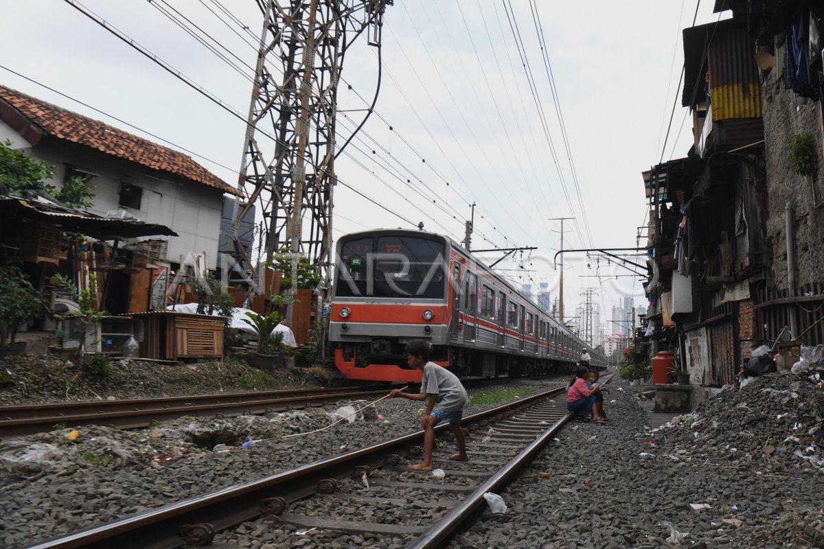 ANGKA KEMISKINAN INDONESIA MENURUN | ANTARA Foto