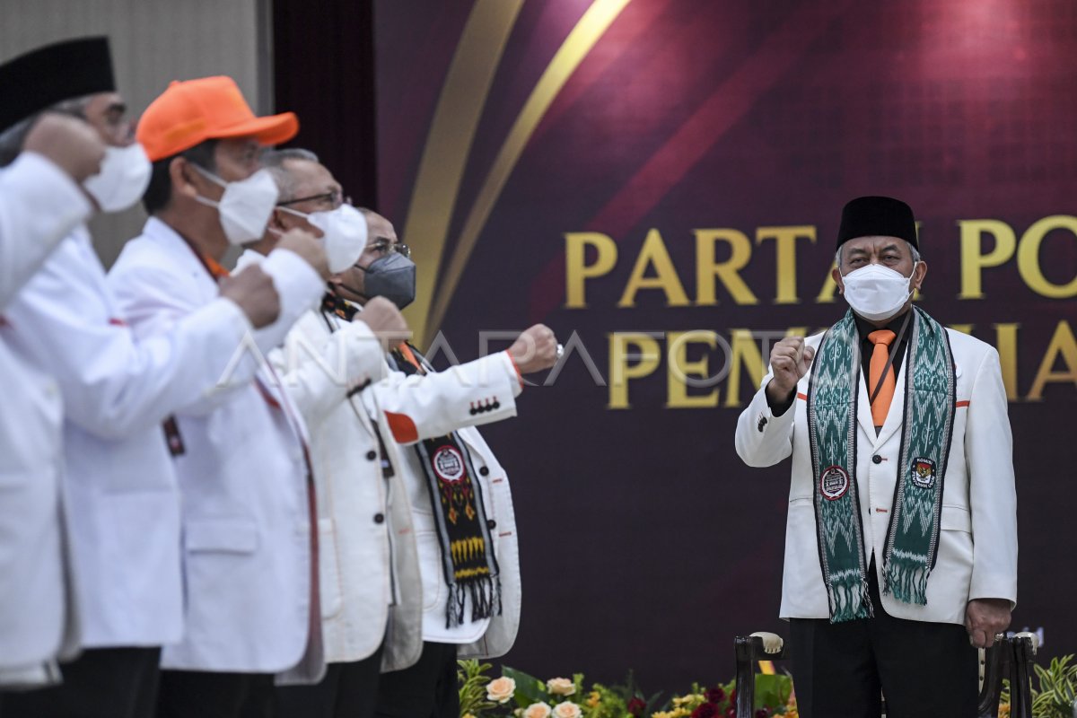 PARTAI KEADILAN SEJAHTERA DAFTAR KE KPU | ANTARA Foto