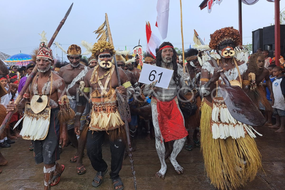 Karnaval Budaya Di Asmat Papua Selatan Antara Foto