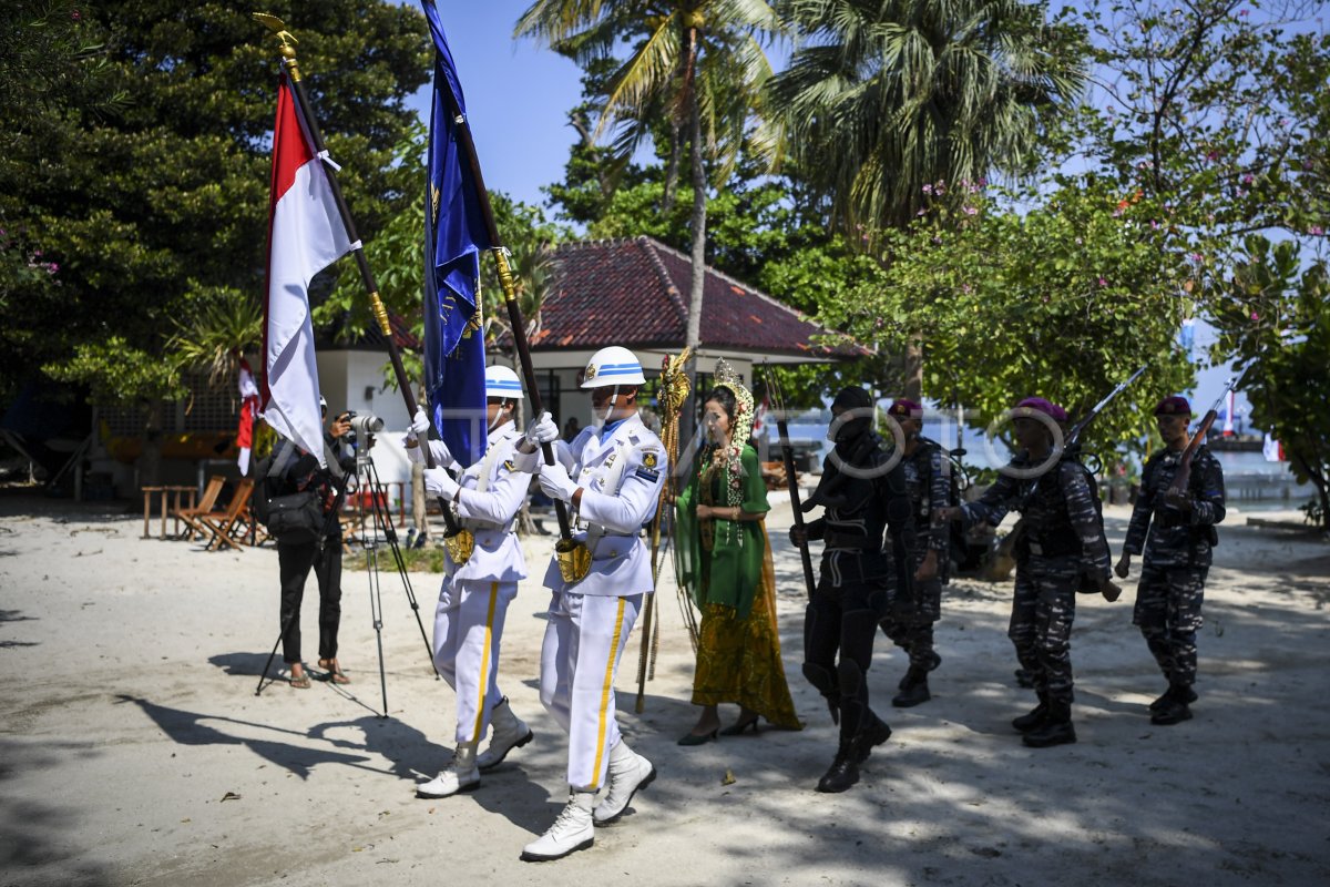 BENDERA MERAH PUTIH YANG AKAN DIKIBARKAN DI BAWAH LAUT | ANTARA Foto