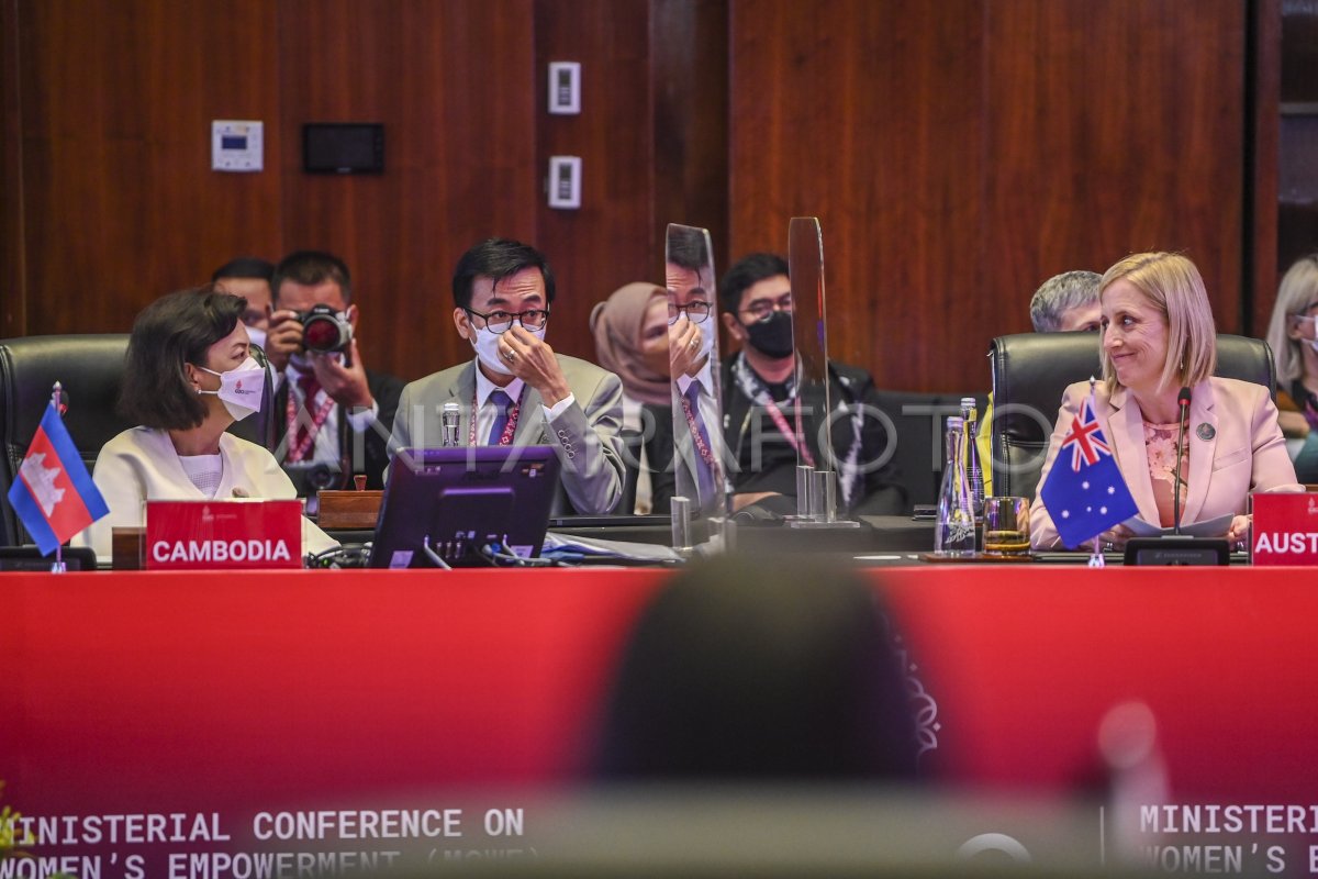 SESI PERTAMA MINISTERIAL CONFERENCE ON WOMEN'S EMPOWERMEN G20 | ANTARA Foto