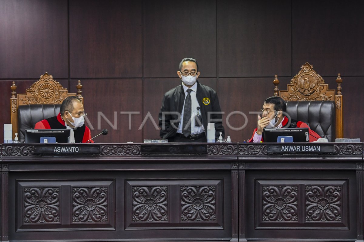 SIDANG PUTUSAN PERMOHONAN UJI MATERIIL UU PEMILU | ANTARA Foto