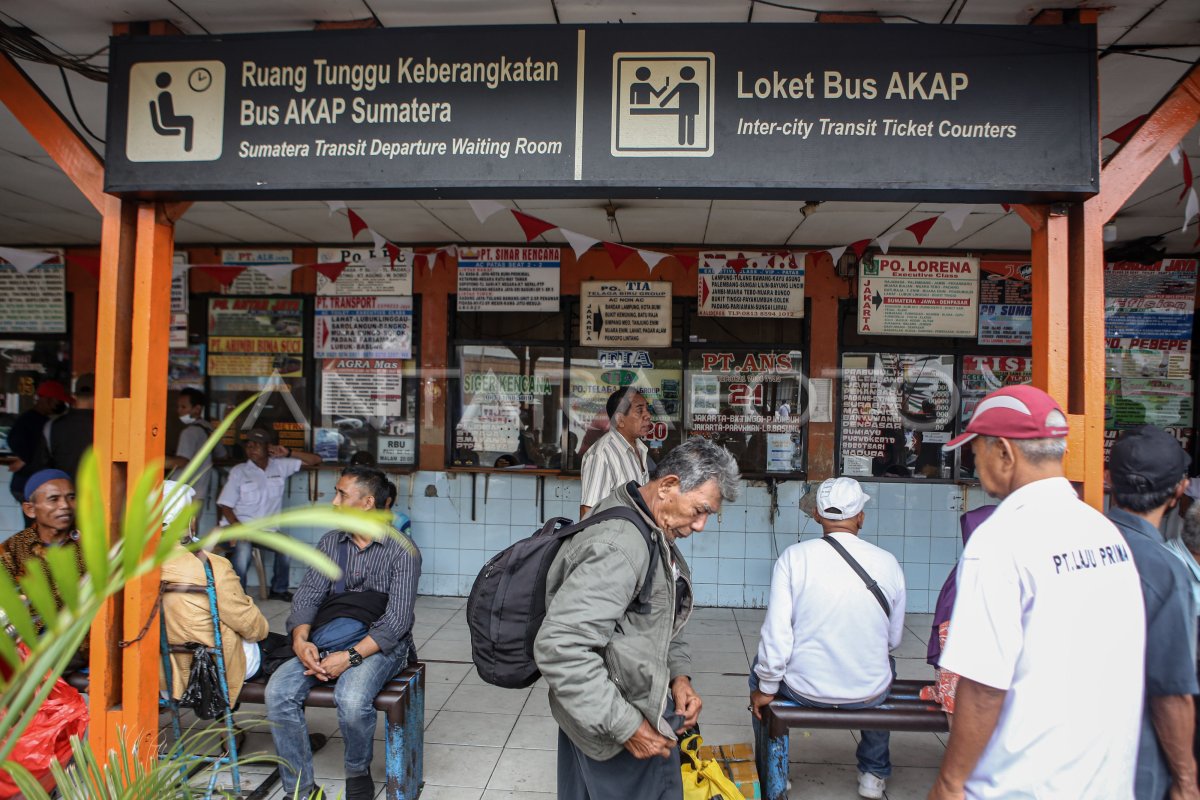 KENAIKAN TARIF DASAR BUS AKAP KELAS EKONOMI | ANTARA Foto