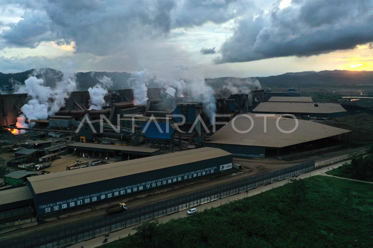 AKTIVITAS PERUSAHAAN SMELTER NIKEL DI KONAWE | ANTARA Foto