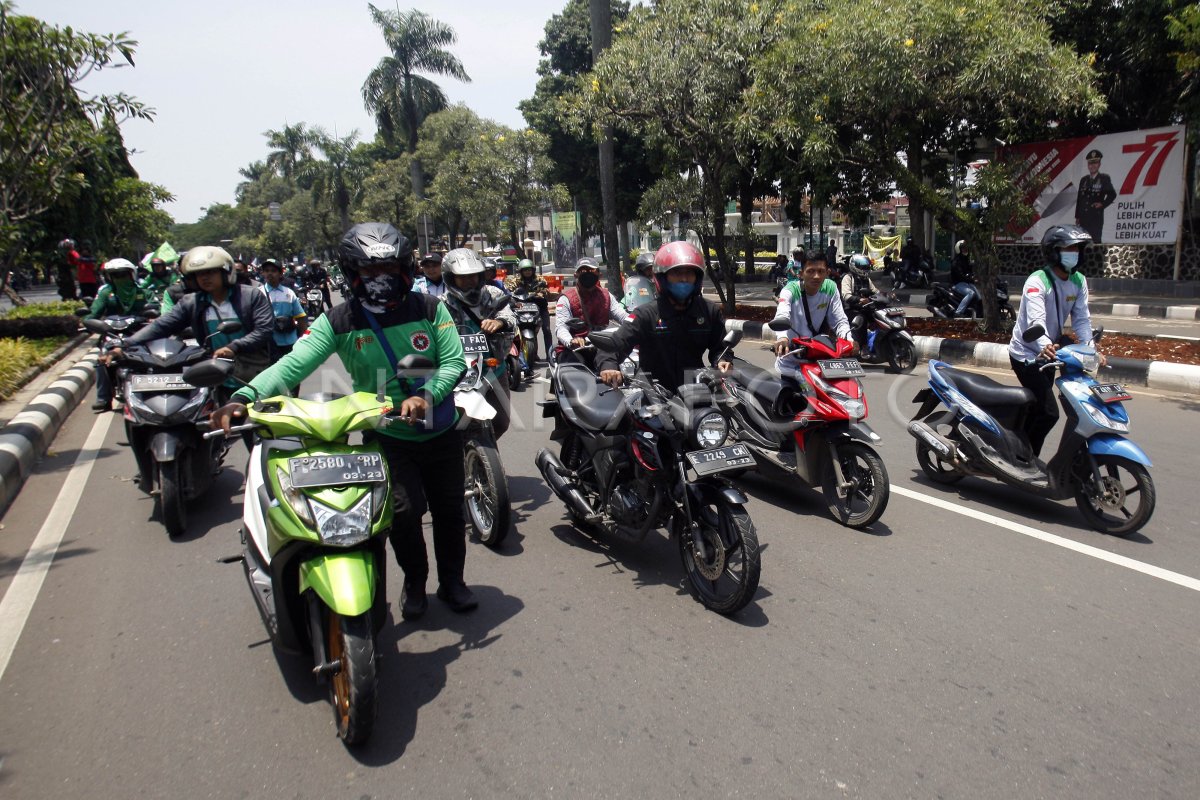 Unjuk Rasa Buruh Di Bogor Antara Foto