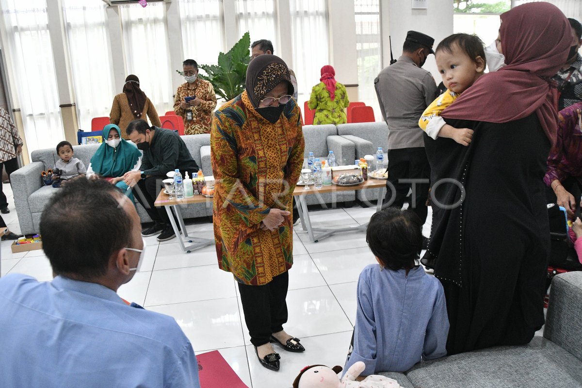 Kunjungan Kerja Mensos Di Bekasi Antara Foto