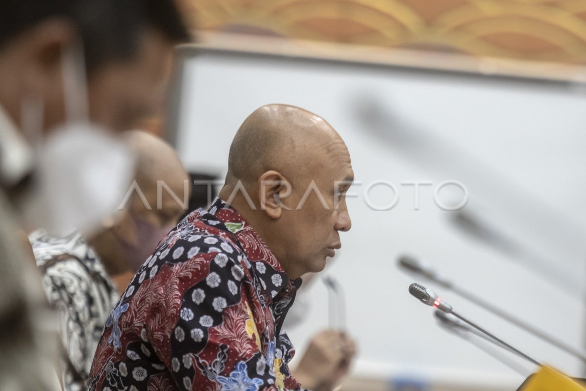 Rdp komisi vi dpr dengan menkop dan ukm antara foto