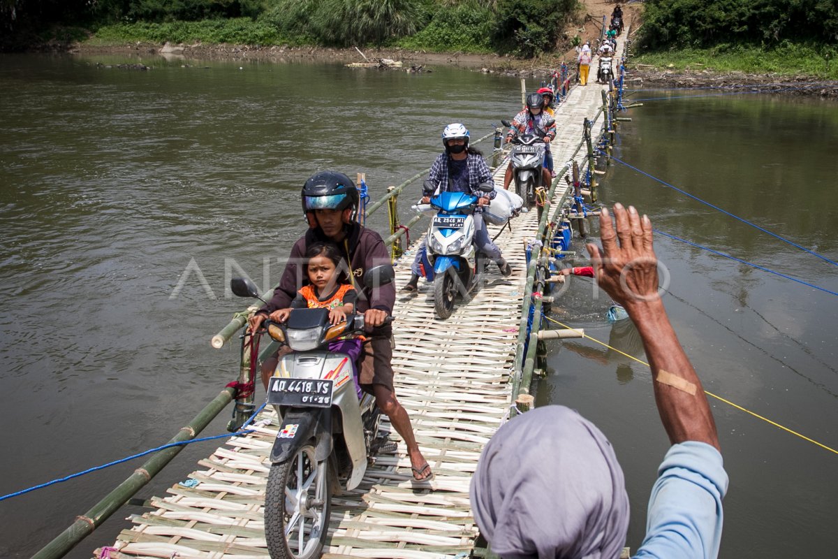 Jembatan Sesek Alternatif Swadaya Masyarakat Antara Foto 