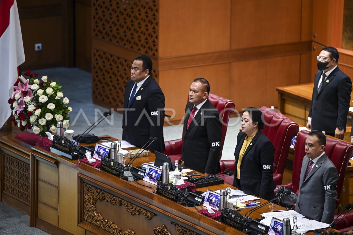 RAPAT PARIPURNA DPR | ANTARA Foto