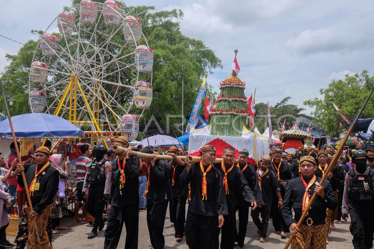 Upacara Grebeg Maulud di Kota Surakarta