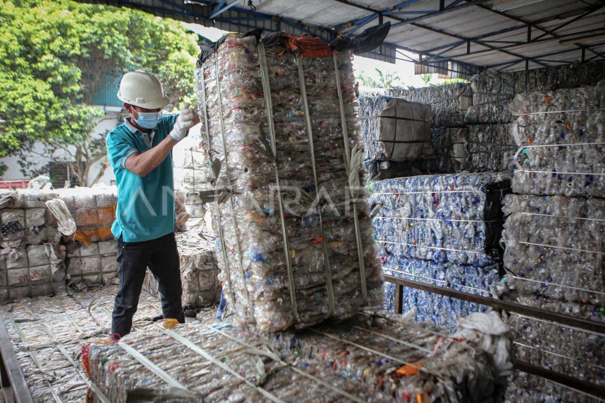 Pengolahan Sampah Plastik Di Tangerang Antara Foto