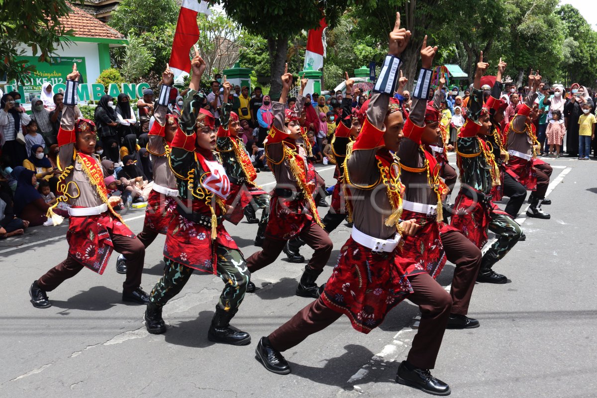 Lomba Gerak Jalan Indah Antara Foto