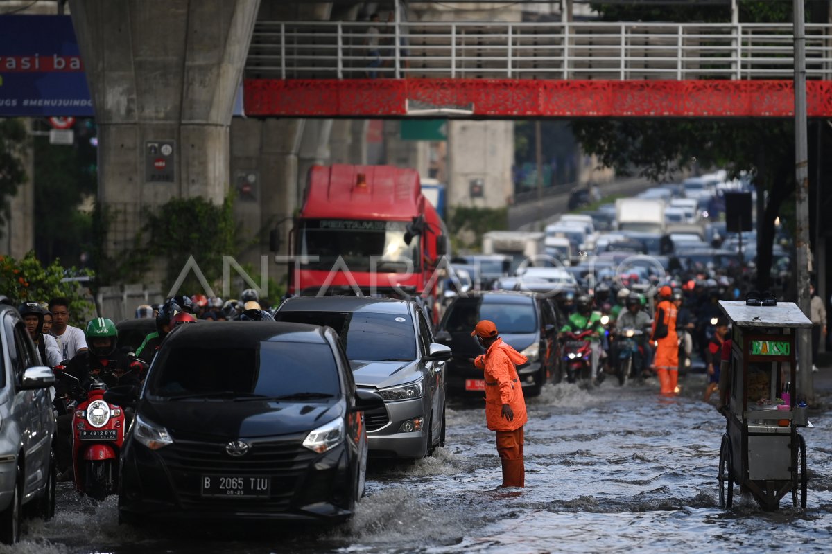 BANJIR DI JAKARTA | ANTARA Foto