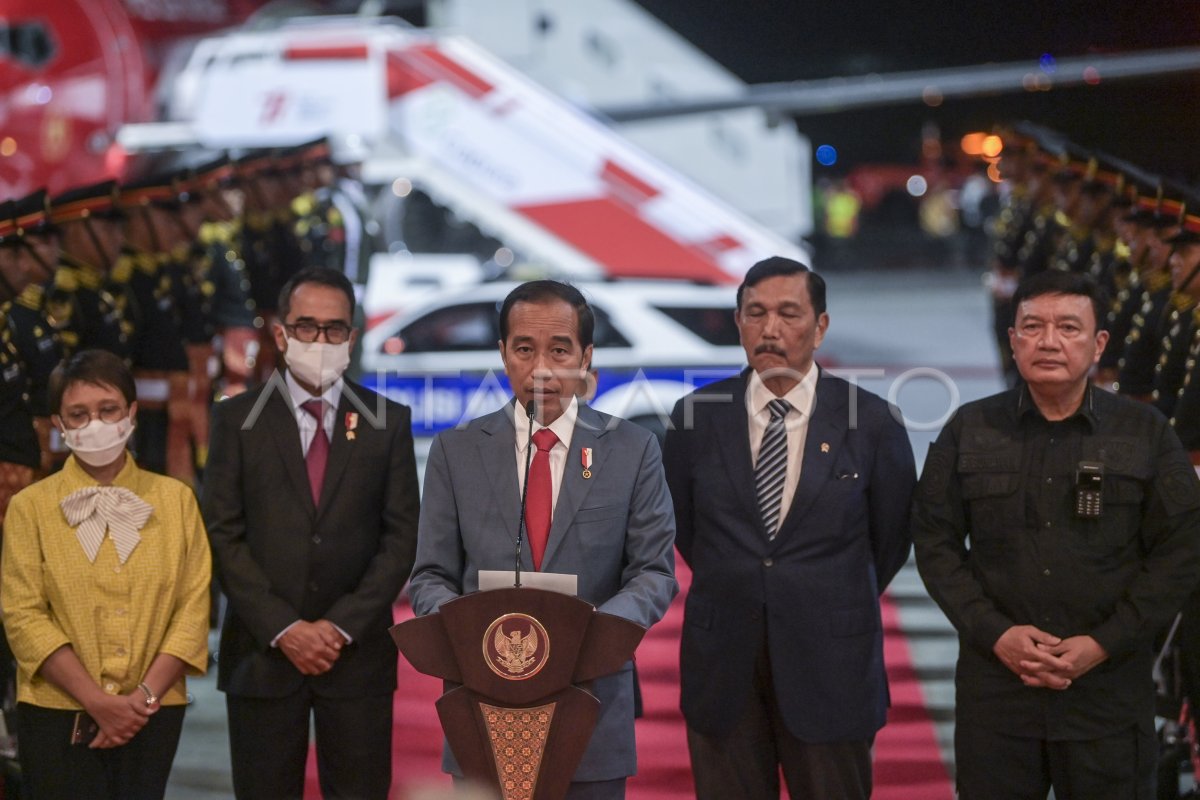 PRESIDEN JOKOWI TIBA DI BALI | ANTARA Foto