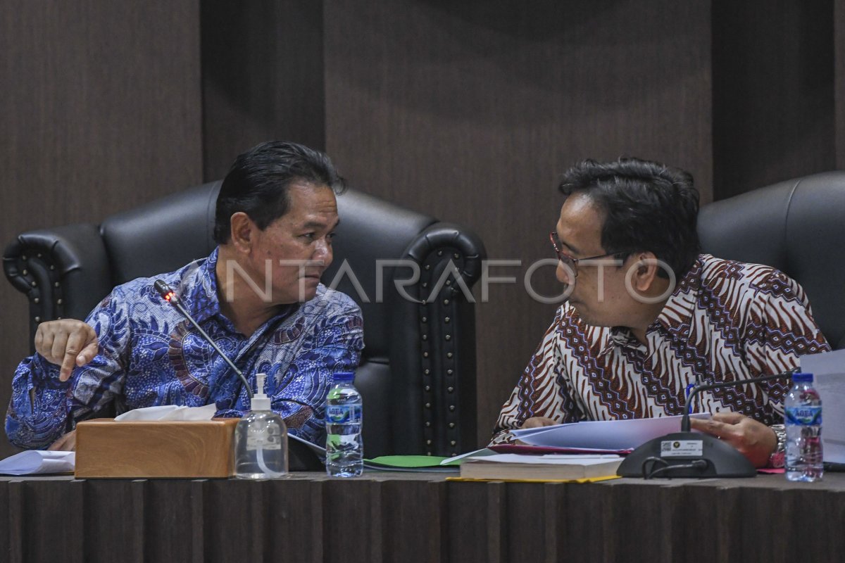 DKPP TERIMA 33 ADUAN MASYARAKAT | ANTARA Foto