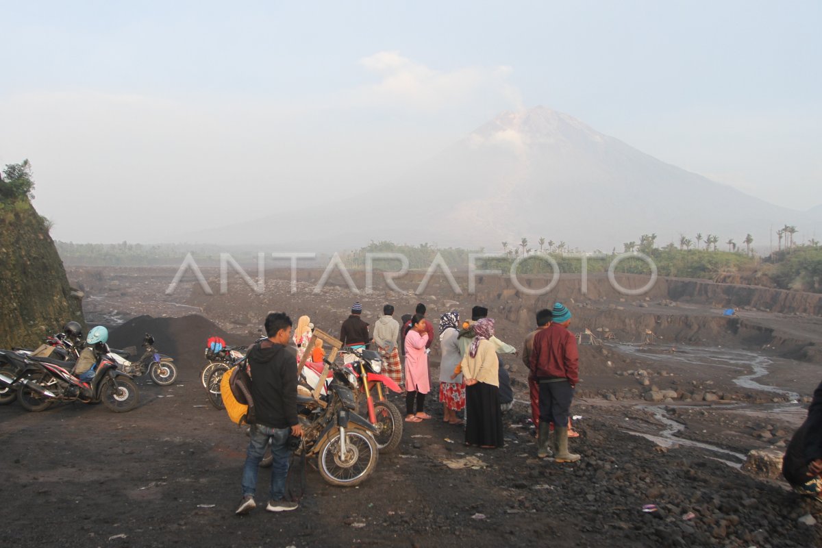 JALUR ALIRAN AWAN PANAS GUGURAN GUNUNG SEMERU | ANTARA Foto