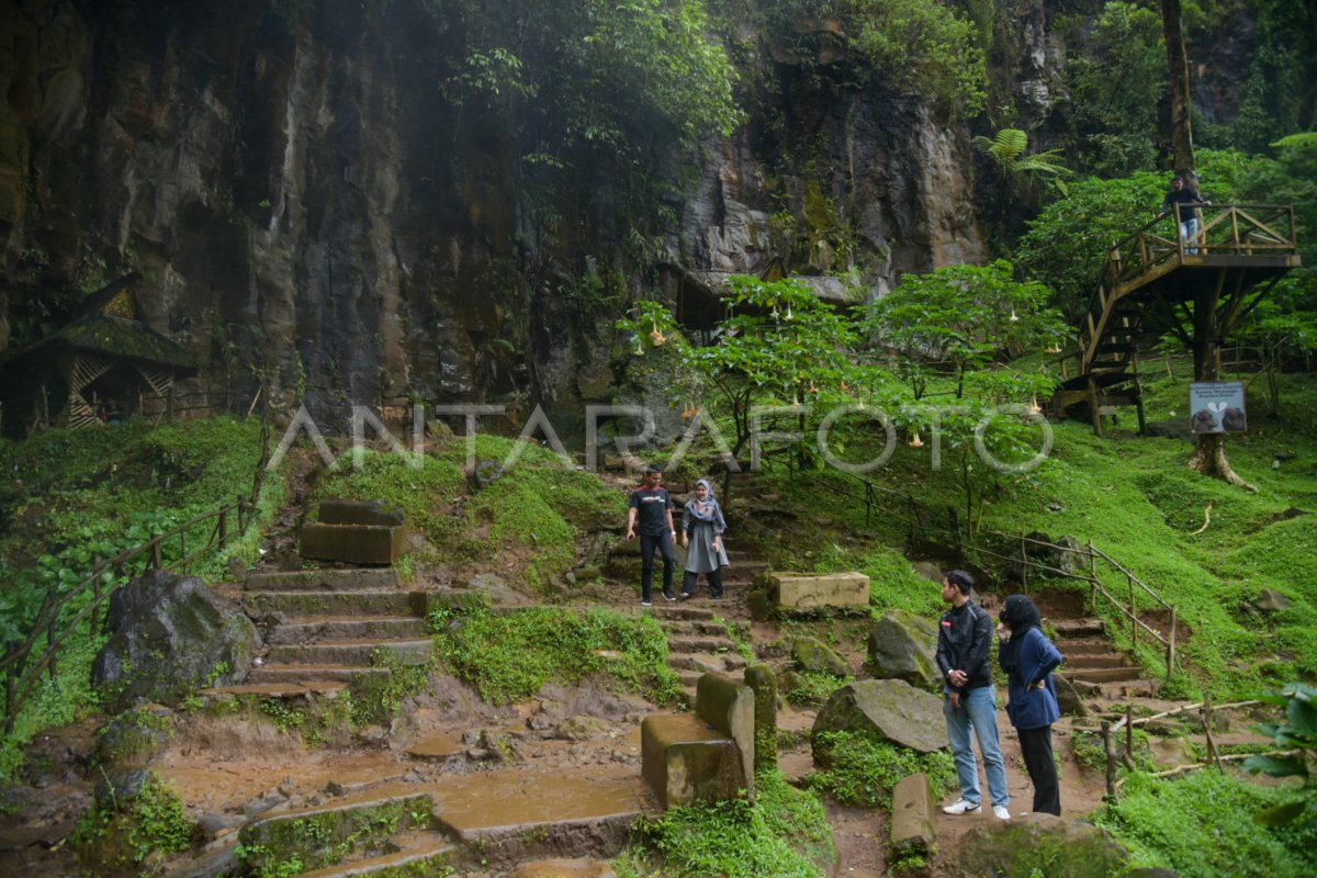 Wisata Air Terjun Sikulikap Di Kabupaten Karo Antara Foto