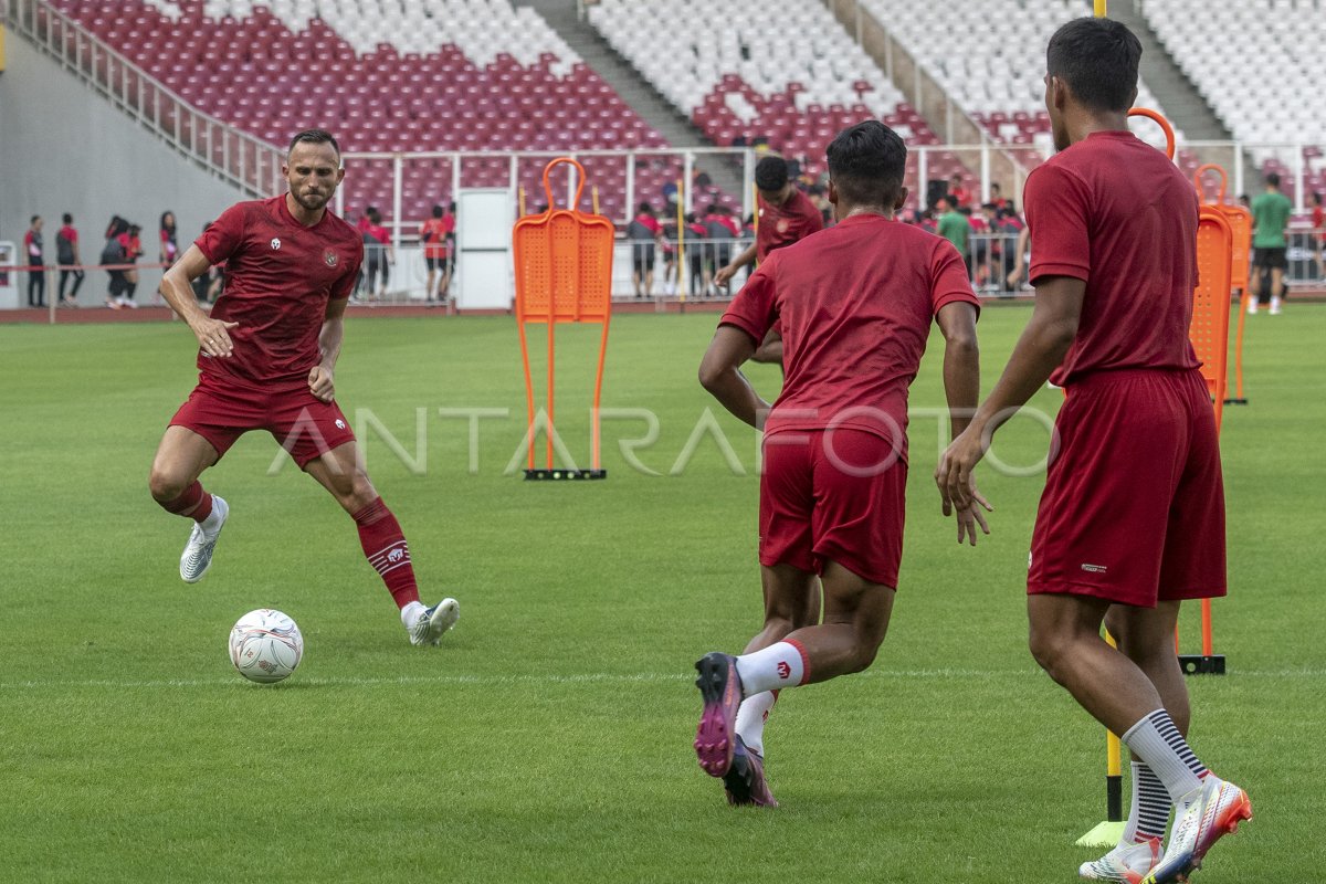 LATIHAN TIMNAS INDONESIA JELANG AFF 2022 | ANTARA Foto