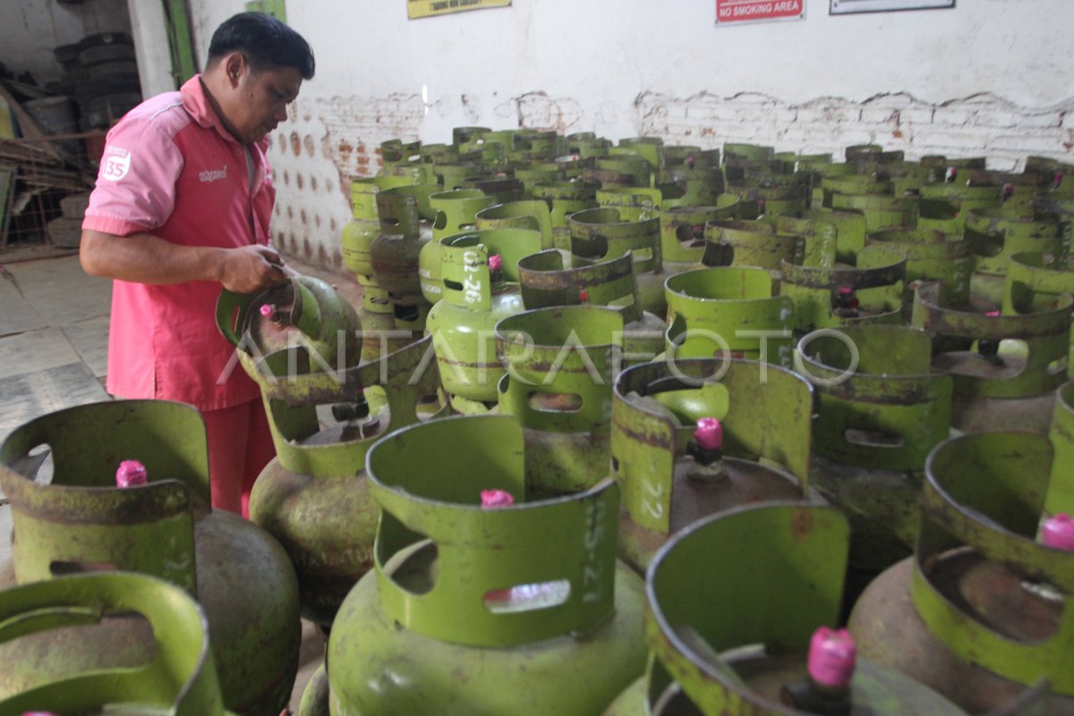 RENCANA PEMBATASAN PENJUALAN ELPIJI SUBSIDI | ANTARA Foto