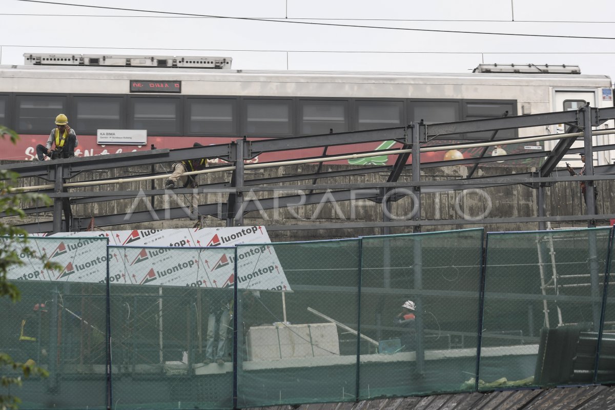REVITALISASI HALTE TRANSJAKARTA TERINTEGRASI