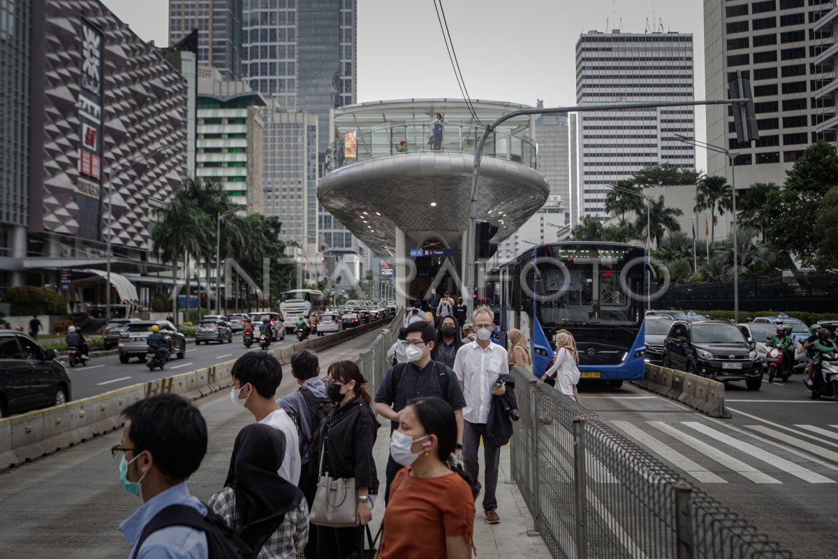 UPAYA PENCIPTAAN LAPANGAN KERJA TAHUN 2023 | ANTARA Foto