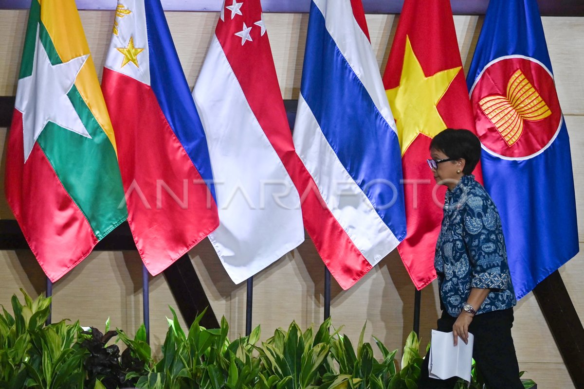 MENLU RETNO SAMPAIKAN HASIL AMM RETREAT | ANTARA Foto