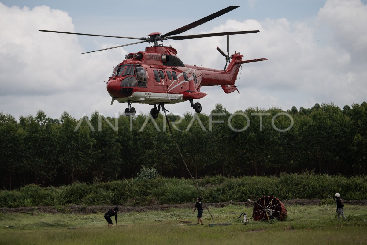 SIMULASI PEMADAMAN KEBAKARAN HUTAN DAN LAHAN | ANTARA Foto