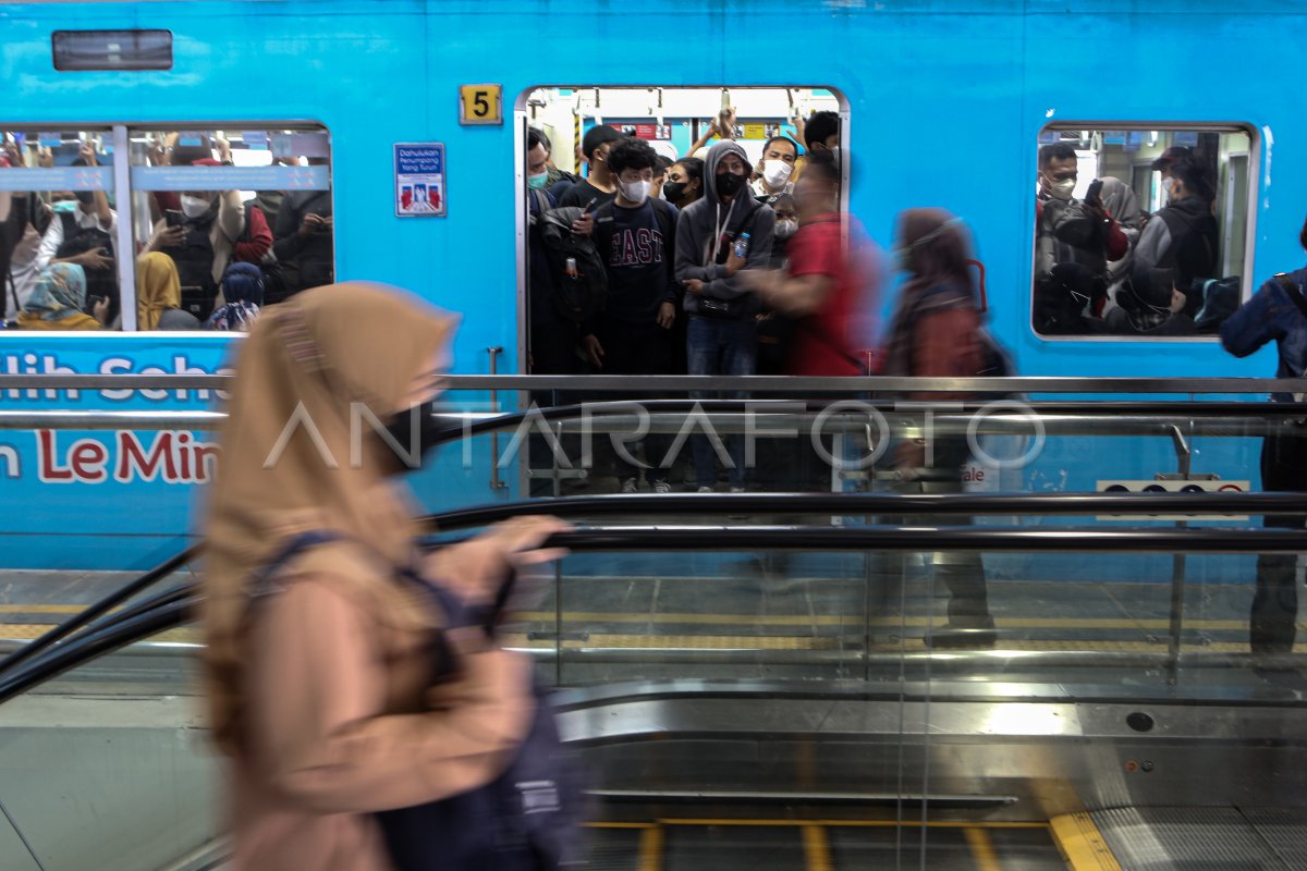 Penambahan 31 Pengumpan Di Stasiun Manggarai Antara Foto 3768