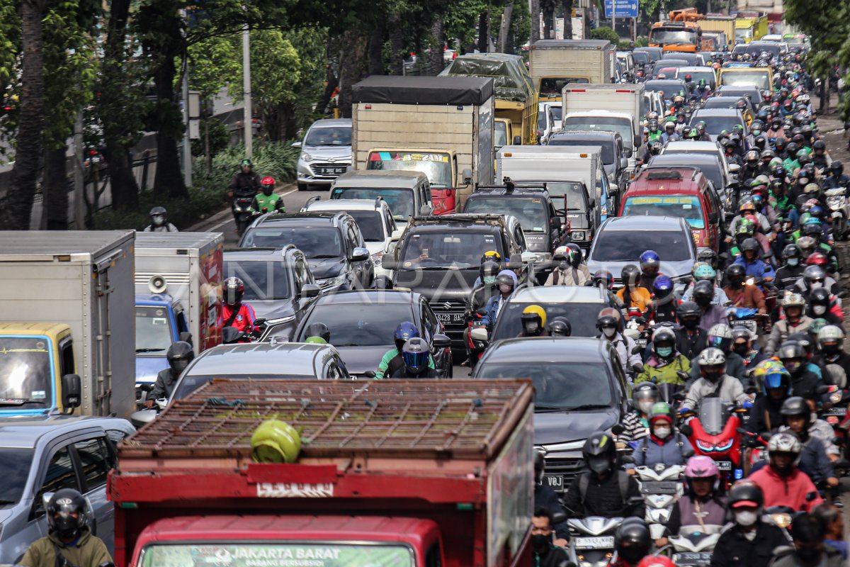 POPULASI KENDARAAN BERMOTOR DI JAKARTA | ANTARA Foto