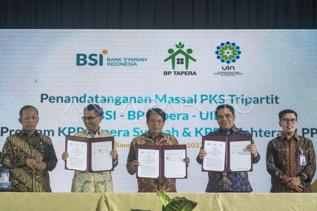 PENANDATANGANAN PENYALURAN KPR SYARIAH