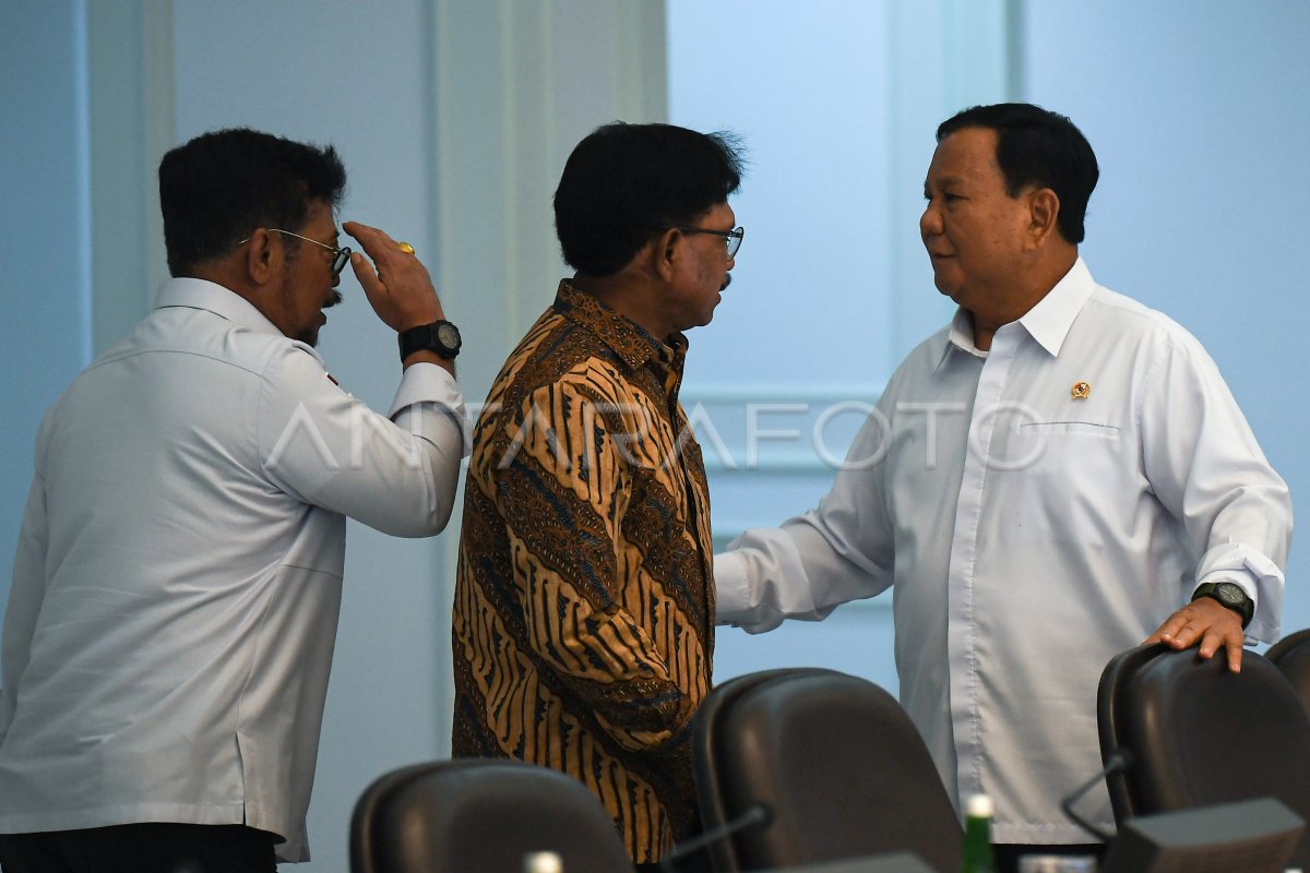 RAPAT TERBATAS KERANGKA EKONOMI MAKRO 2024 | ANTARA Foto