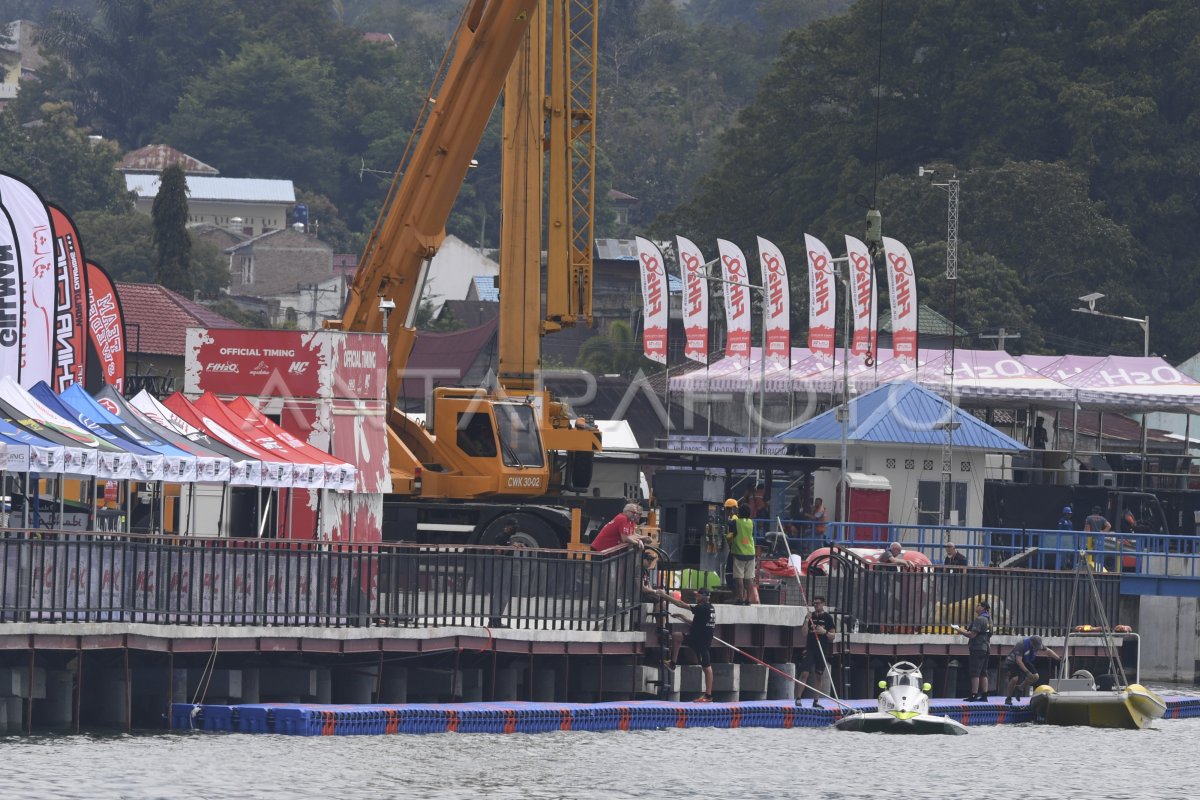 JELANG F1 POWERBOAT 2023 DI DANAU TOBA | ANTARA Foto