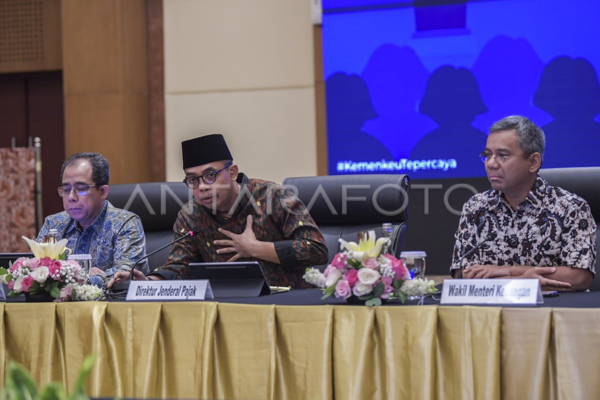 SRI MULYANI COPOT JABATAN RAFAEL ALUN TRISAMBODO | ANTARA Foto