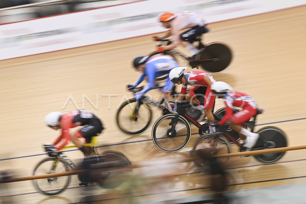 KUALIFIKASI MADISON PUTRA UCI TRACK NATIONS CUP 2023 | ANTARA Foto