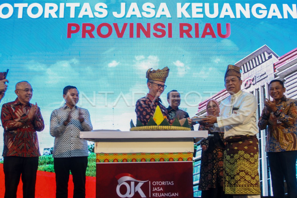 Peresmian Gedung Kantor Ojk Riau Antara Foto 2106